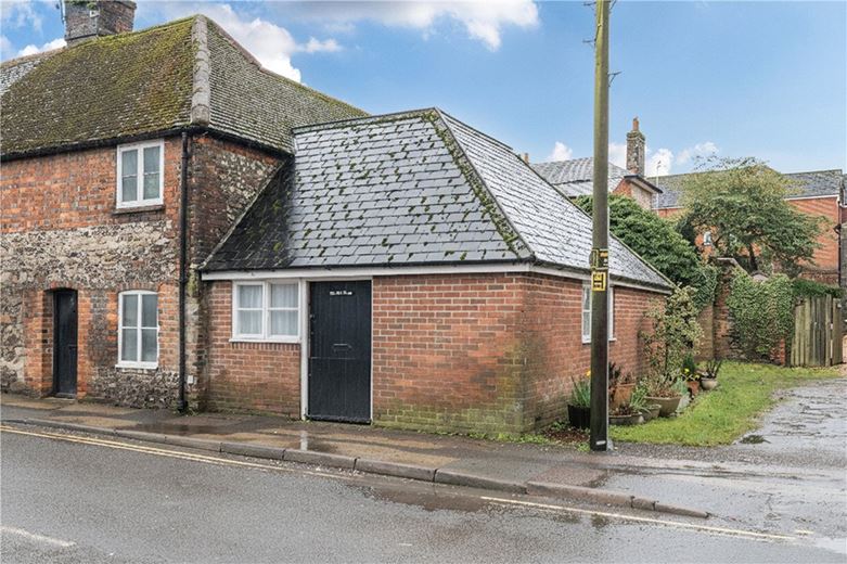 1 bedroom house, George Lane, Marlborough SN8 - Available