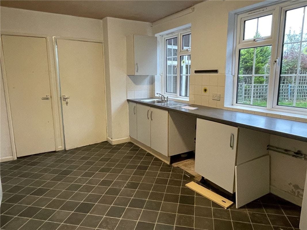 3 bedroom house, Beckhampton Road, Avebury Trusloe SN8 - Available