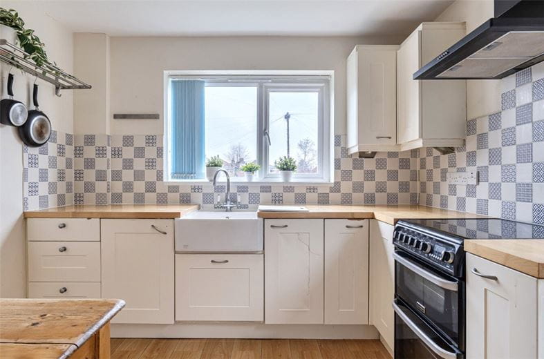 3 bedroom house, Five Stiles Road, Marlborough SN8 - Available