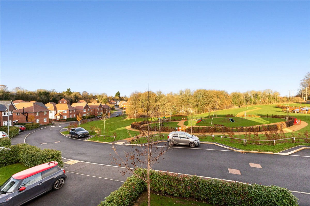 4 bedroom house, Jennings Road, Marlborough SN8 - Available