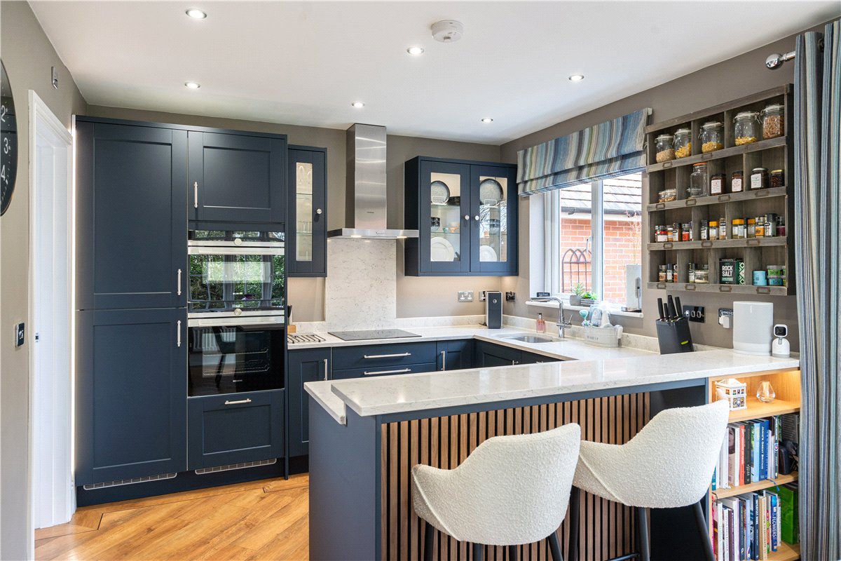 3 bedroom house, Garside Way, Marlborough SN8 - Available