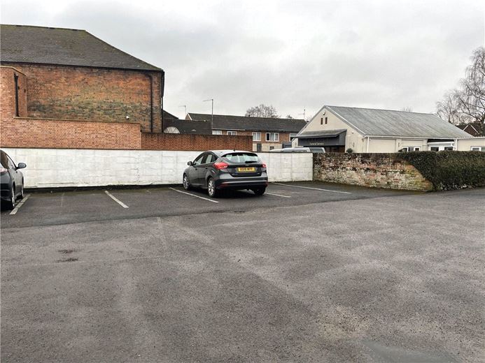  bedroom , The Parade, Marlborough SN8 - Sold