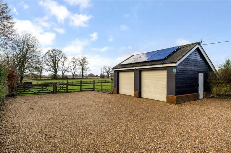 5 bedroom house, Littleworth, Pewsey SN9 - Available