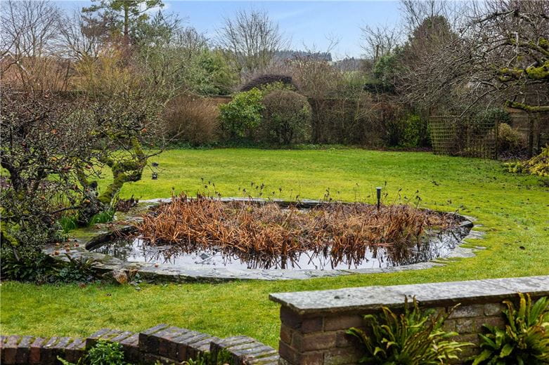 6 bedroom house, Farm Lane, Aldbourne SN8 - Available