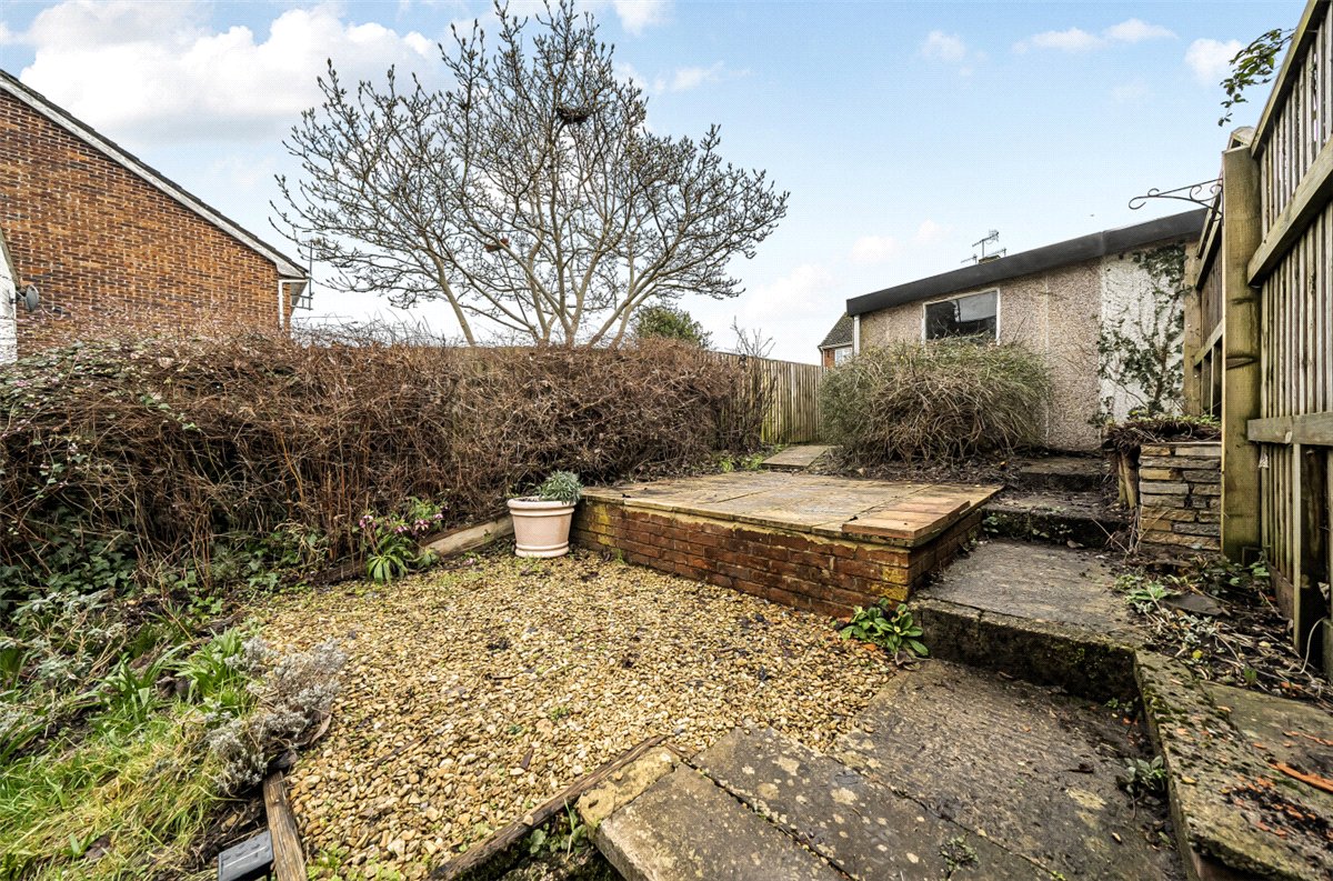 2 bedroom house, London Road, Marlborough SN8 - Available