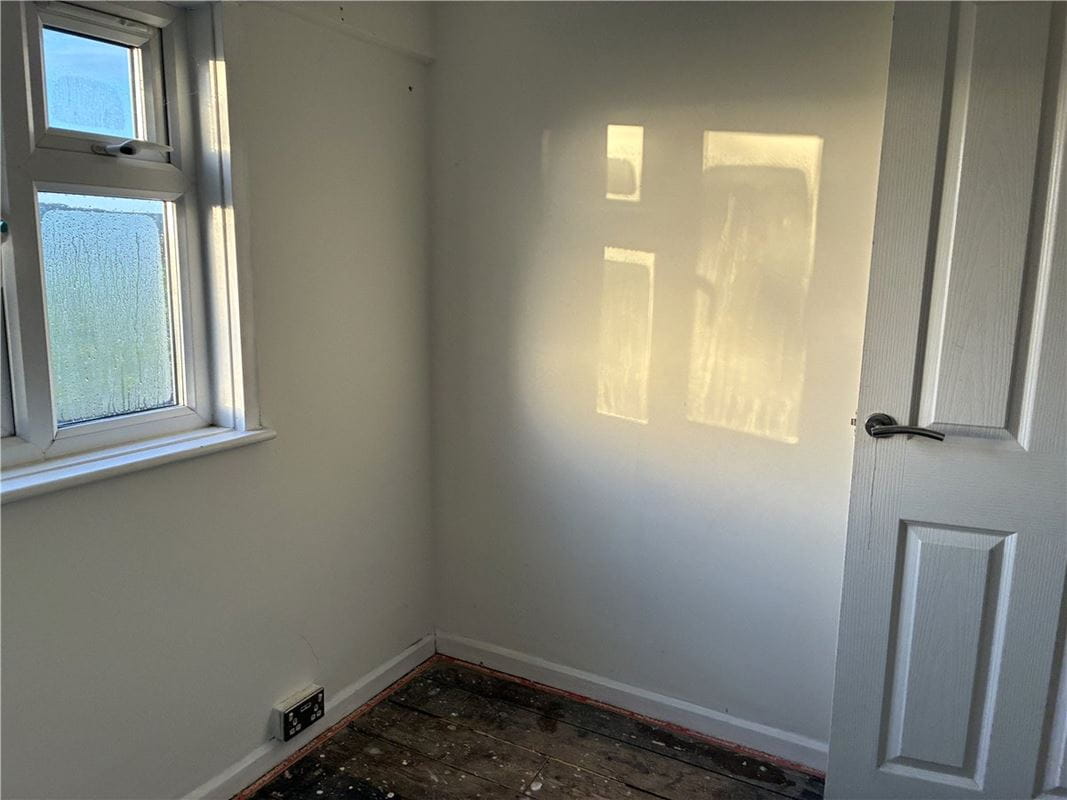 3 bedroom house, Burbage Road, Easton Royal SN9 - Sold STC