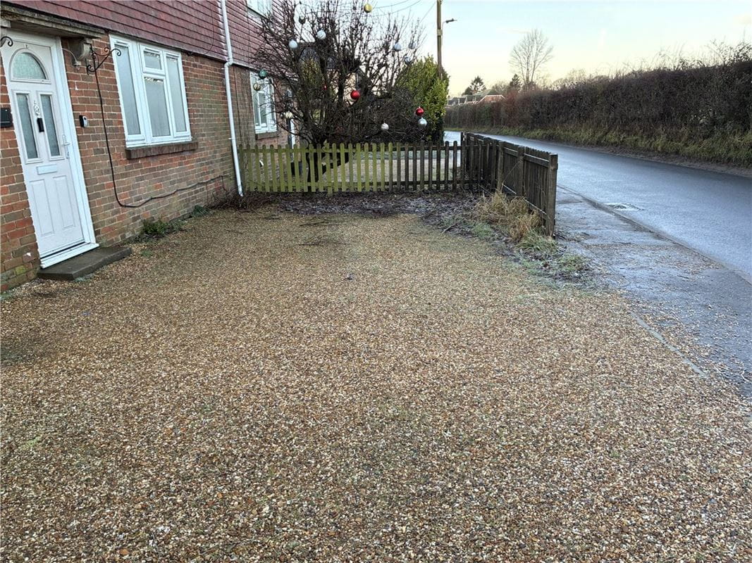 3 bedroom house, Burbage Road, Easton Royal SN9 - Sold STC