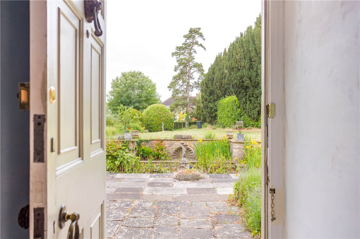 4 bedroom house, Castle Street, Calne SN11 - Available