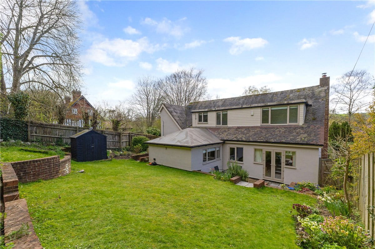 5 bedroom house, Bridge Street, Manton SN8 - Available