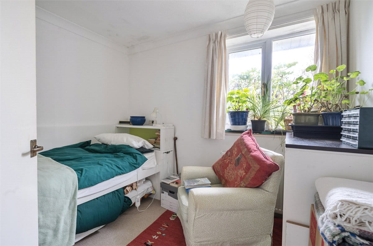 3 bedroom bungalow, Vicarage Close, Marlborough SN8 - Available