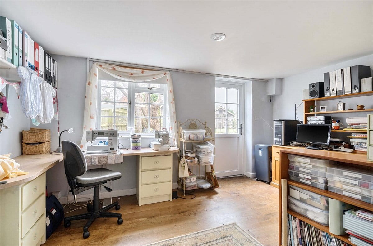 3 bedroom house, Milton Lilbourne, Pewsey SN9 - Available