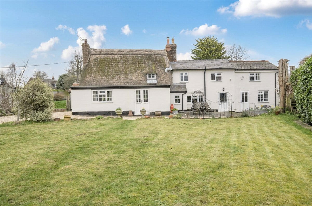 3 bedroom house, Milton Lilbourne, Pewsey SN9 - Available