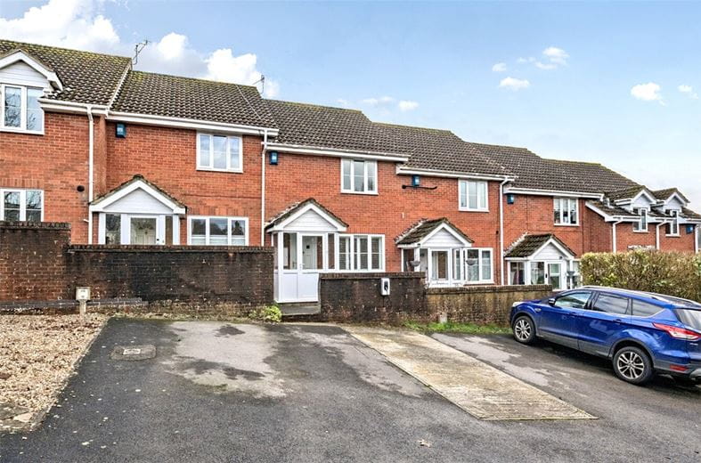 2 bedroom house, Macneice Drive, Marlborough SN8 - Available