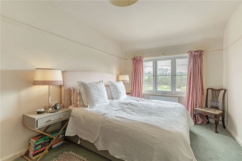 3 bedroom house, Church Street, Great Bedwyn SN8 - Available