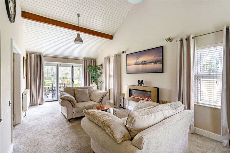 4 bedroom house, Brettingham Gate, Swindon SN3 - Available