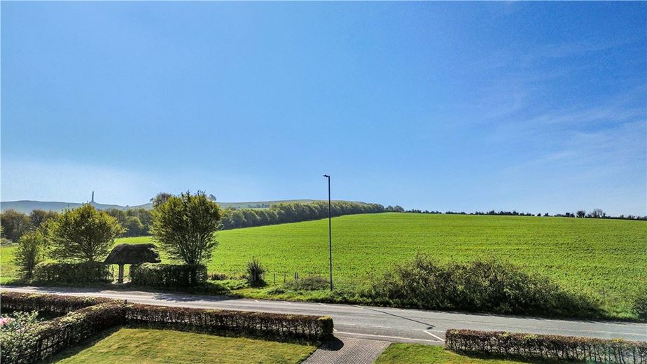 4 bedroom house, Main Road, Cherhill SN11 - Available
