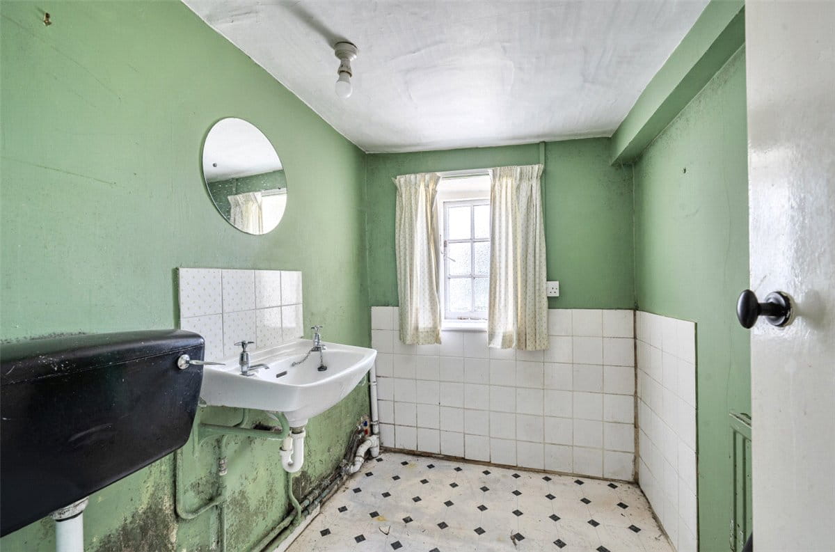 3 bedroom cottage, Brown's Lane, Alton Barnes SN8 - Available