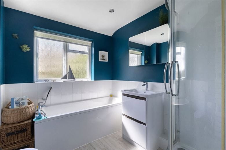 3 bedroom house, Park Lane, Cherhill SN11 - Available