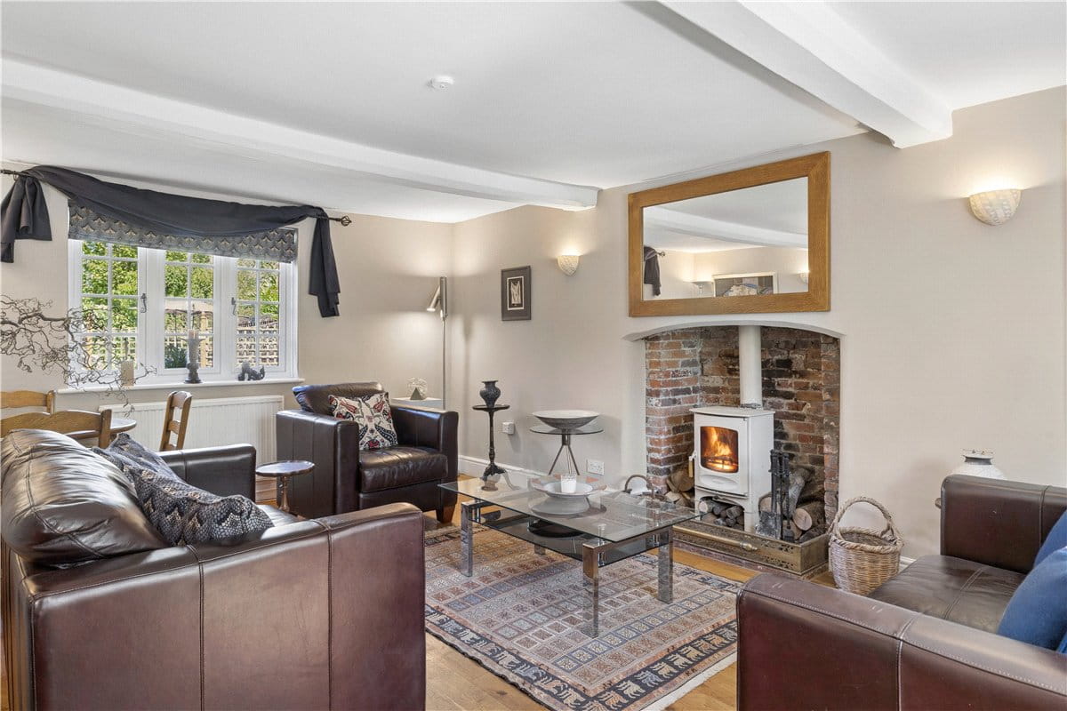 6 bedroom house, The Street, All Cannings SN10 - Available