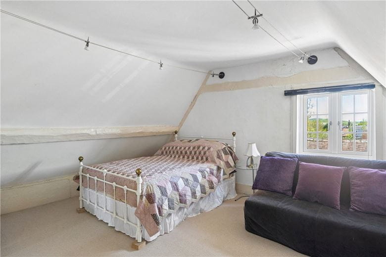 6 bedroom house, The Street, All Cannings SN10 - Available