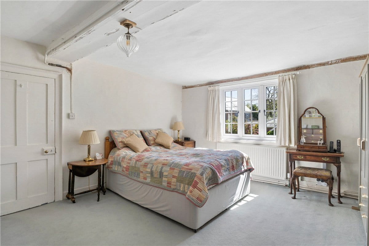 6 bedroom house, The Street, All Cannings SN10 - Available