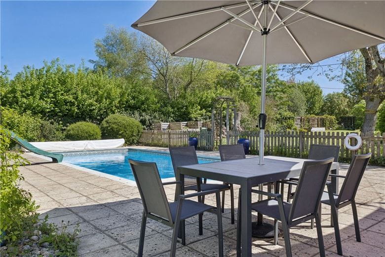 6 bedroom house, The Street, All Cannings SN10 - Available