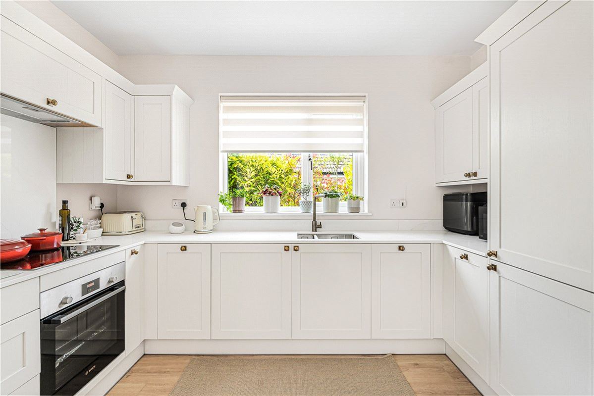 3 bedroom bungalow, Middle Lane, Cherhill SN11 - Available