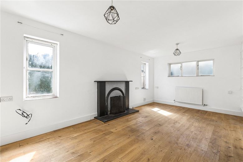 3 bedroom house, West Street, Aldbourne SN8 - Available