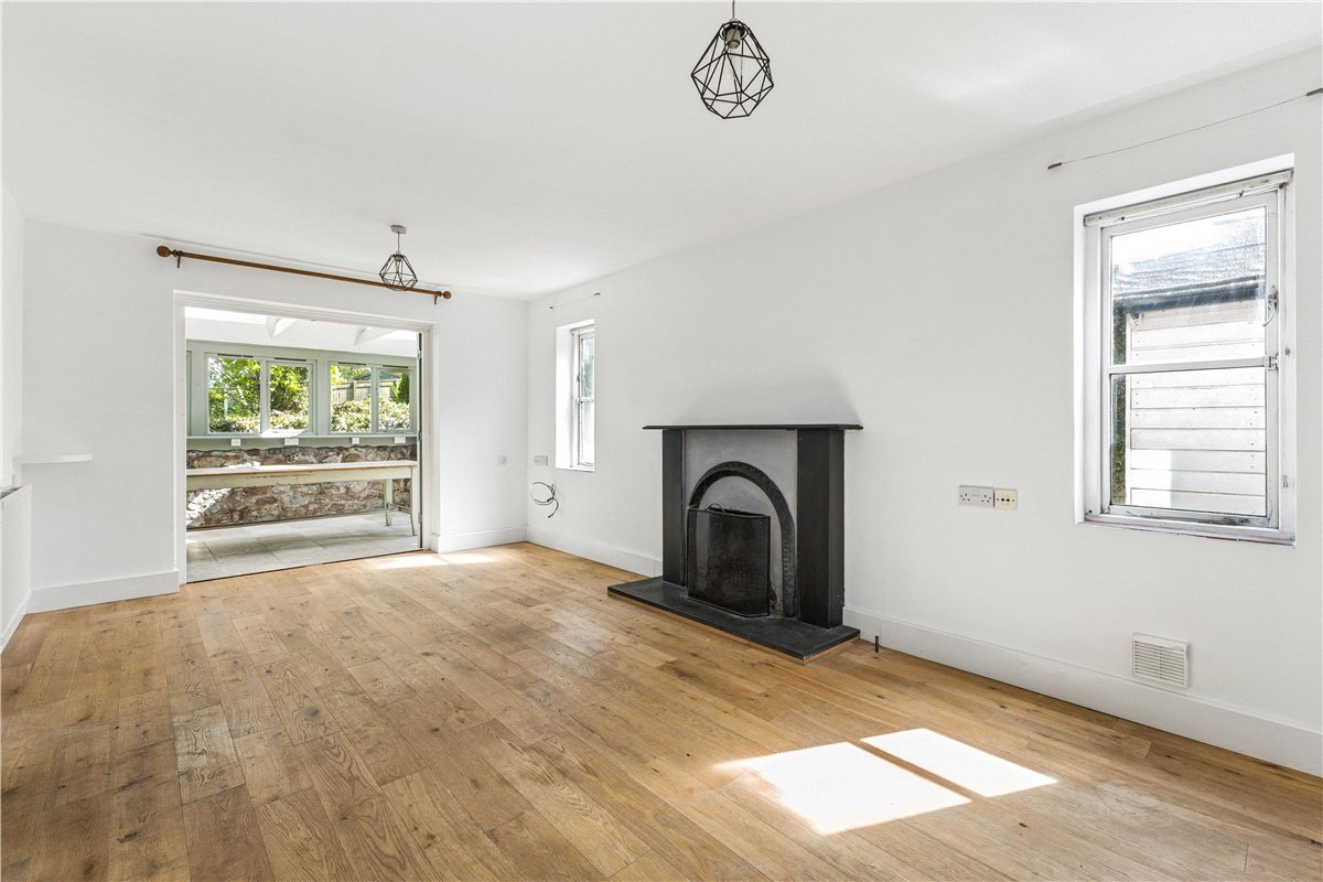 3 bedroom house, West Street, Aldbourne SN8 - Available