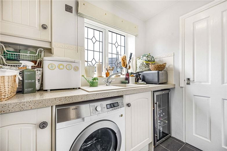5 bedroom house, Forge Close, Milton Lilbourne SN9 - Available