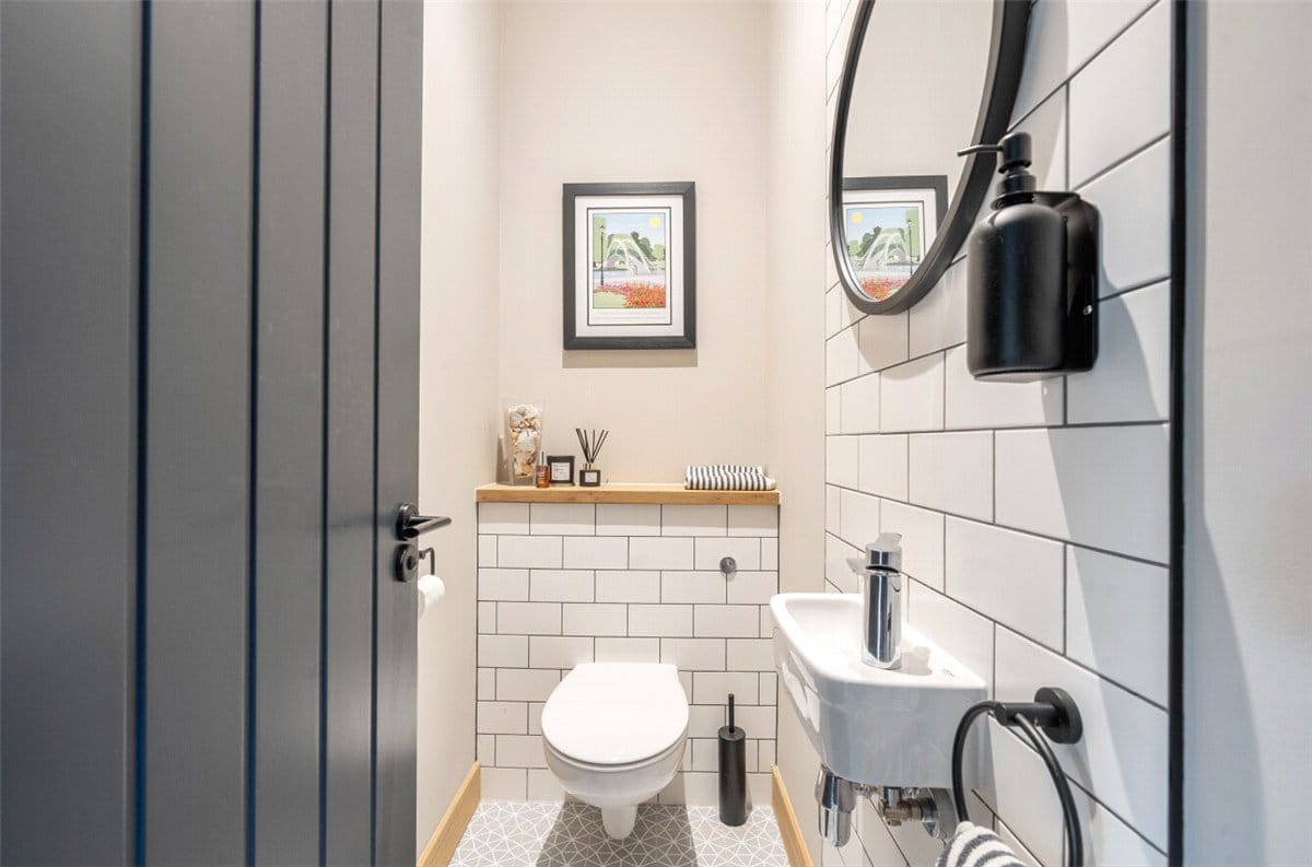5 bedroom house, Studley Hill, Studley SN11 - Available