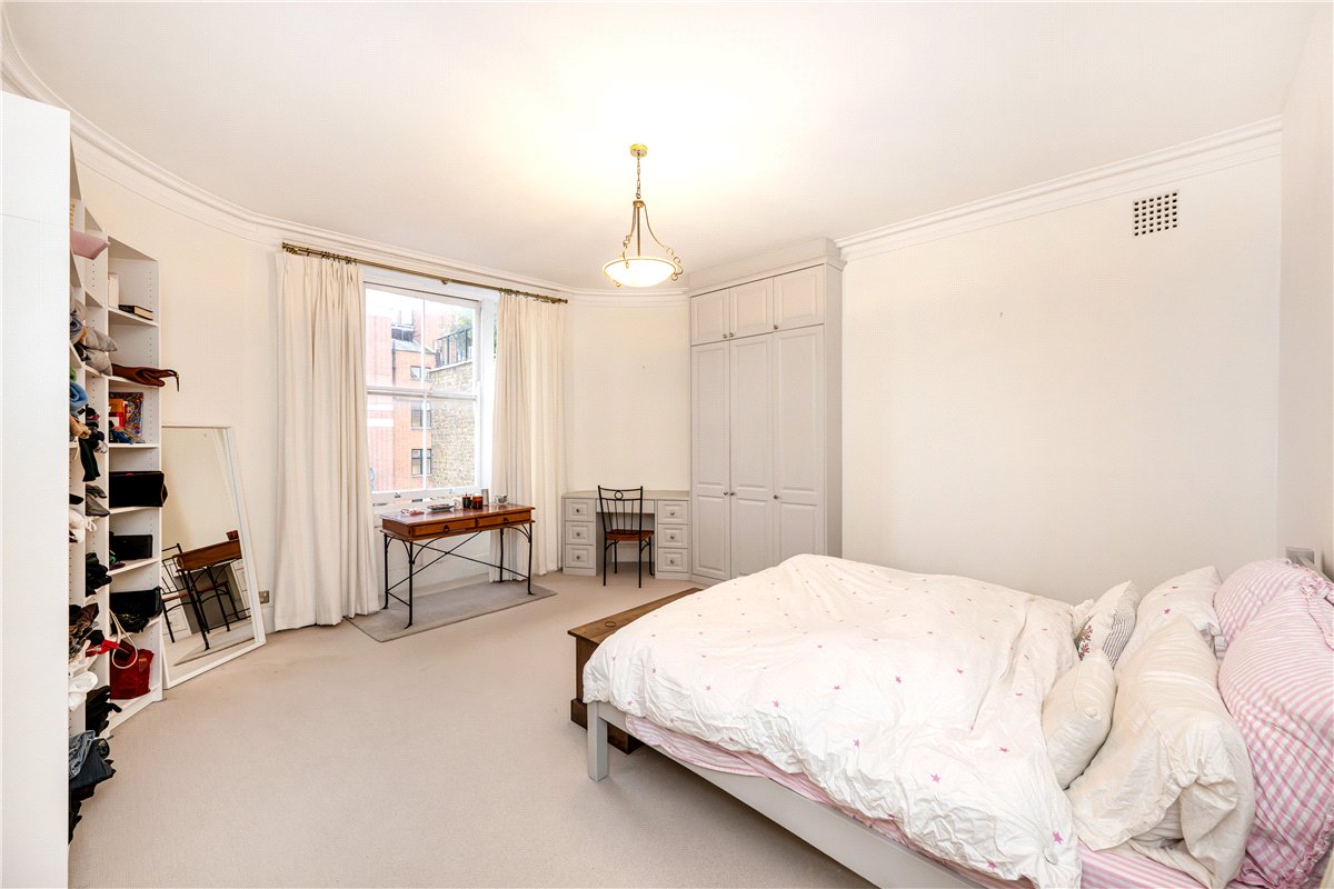 1 bedroom flat, Upper Wimpole Street, Marylebone W1G - Available