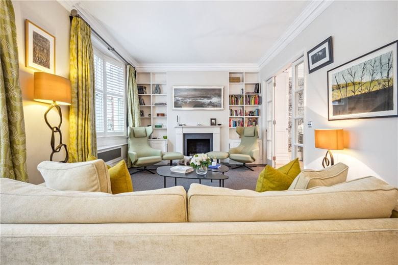 2 bedroom flat, New Cavendish Street, Marylebone W1G - Available