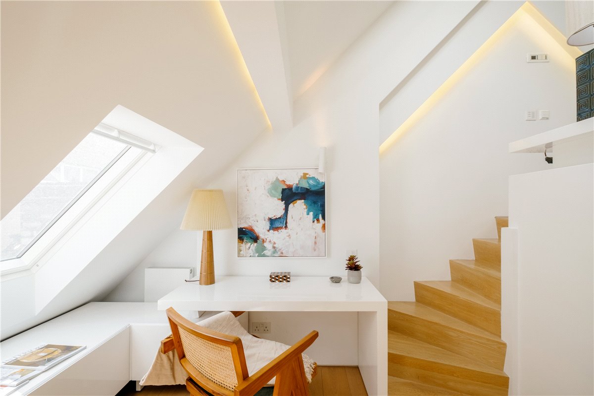 3 bedroom house, Bourdon Street, Mayfair W1K - Available