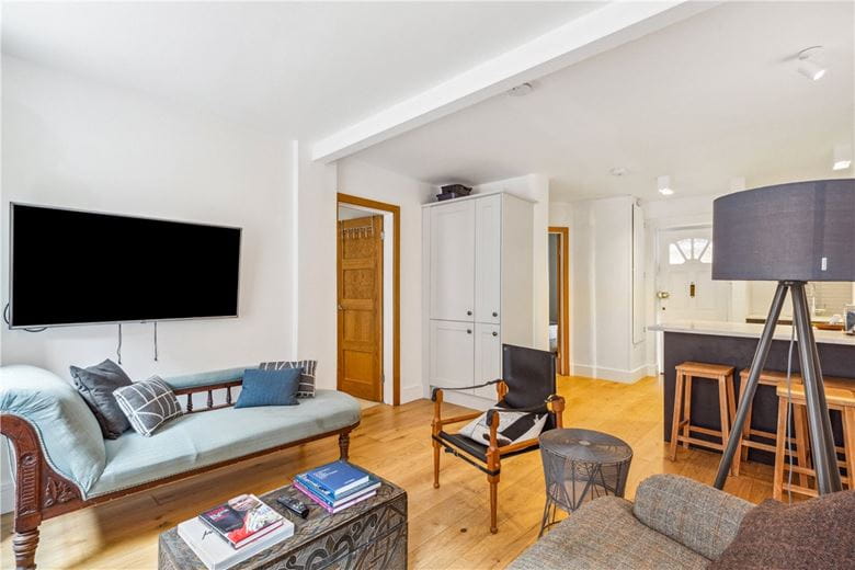 2 bedroom flat, Chiltern Street, London W1U - Sold STC