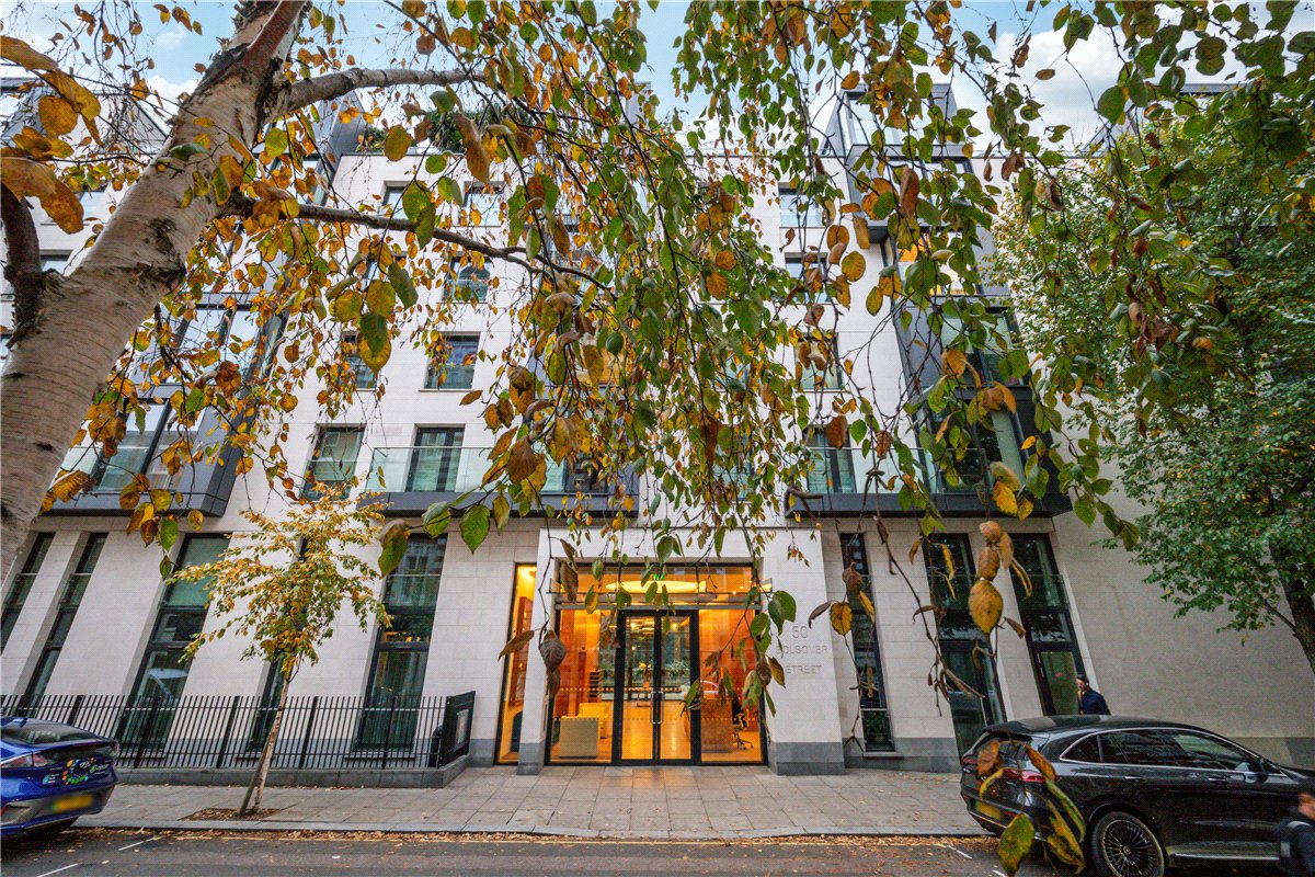 3 bedroom flat, Bolsover Street, Fitzrovia W1W - Available