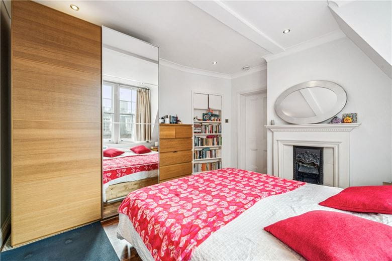 1 bedroom flat, Great Smith Street, London SW1P - Available