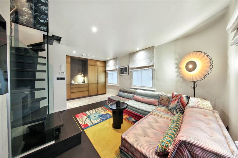 1 bedroom flat, Shepherd Market, Mayfair W1J - Available
