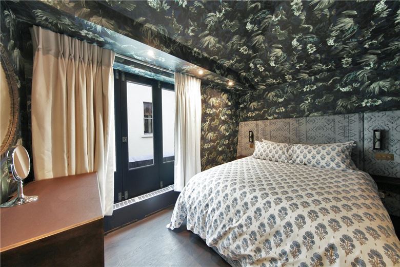 1 bedroom flat, Shepherd Market, Mayfair W1J - Available