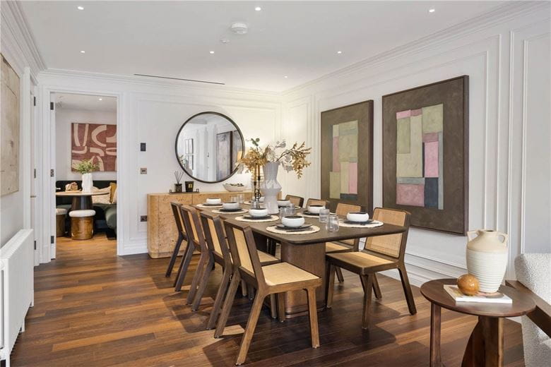 3 bedroom flat, Charles Street, London W1J - Available