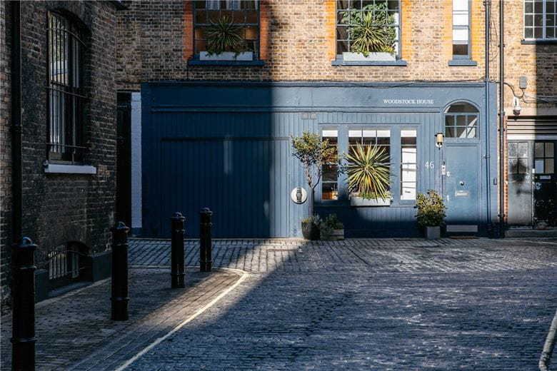 2 bedroom house, Woodstock Mews, London W1G - Available