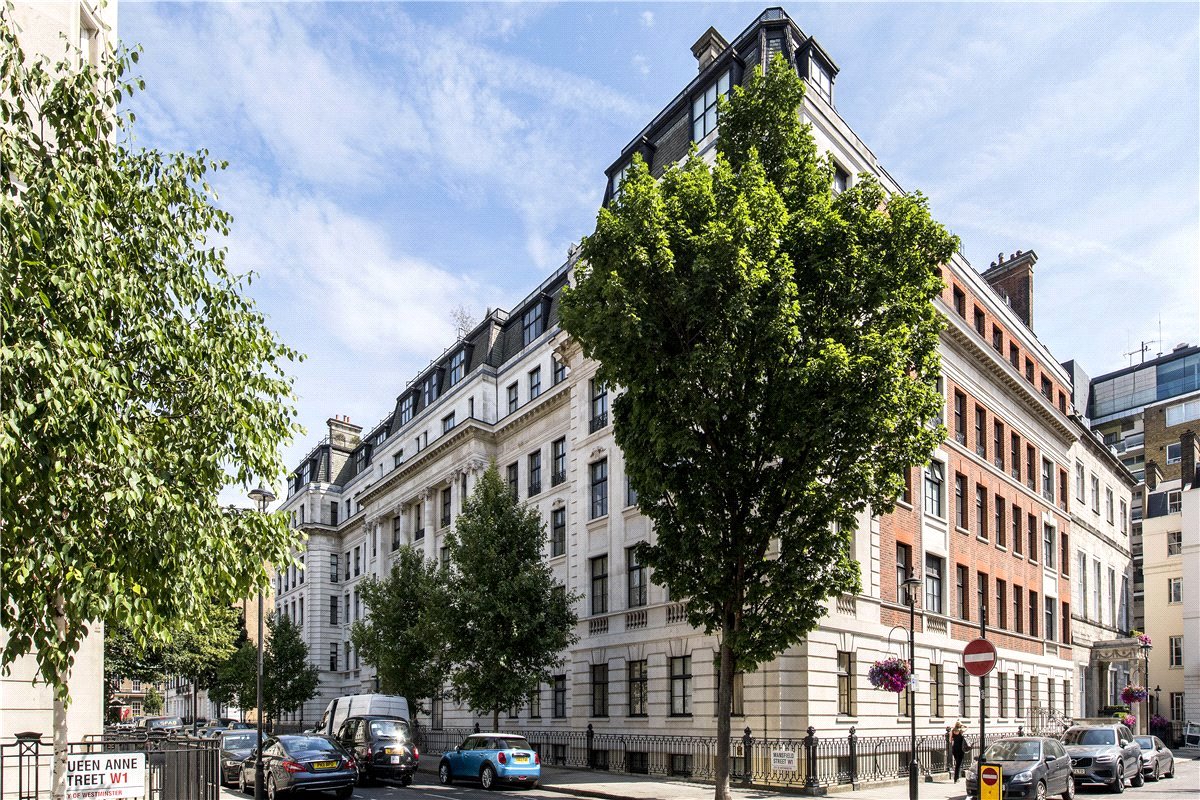 2 bedroom flat, Mansfield Street, London W1G - Available