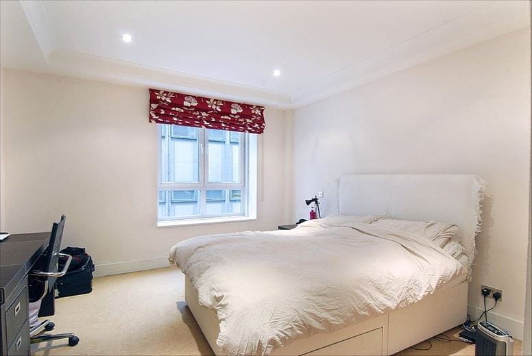 2 bedroom flat, Barrett Street, Marylebone W1U - Available