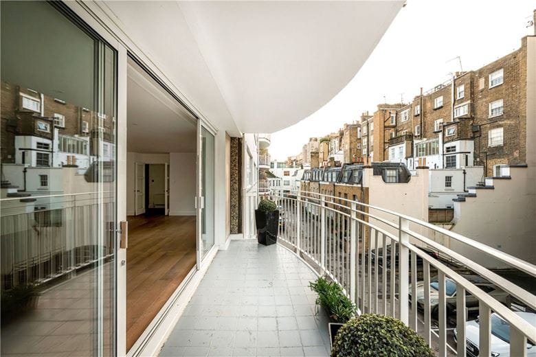 3 bedroom flat, William Mews, Belgravia SW1X - Available