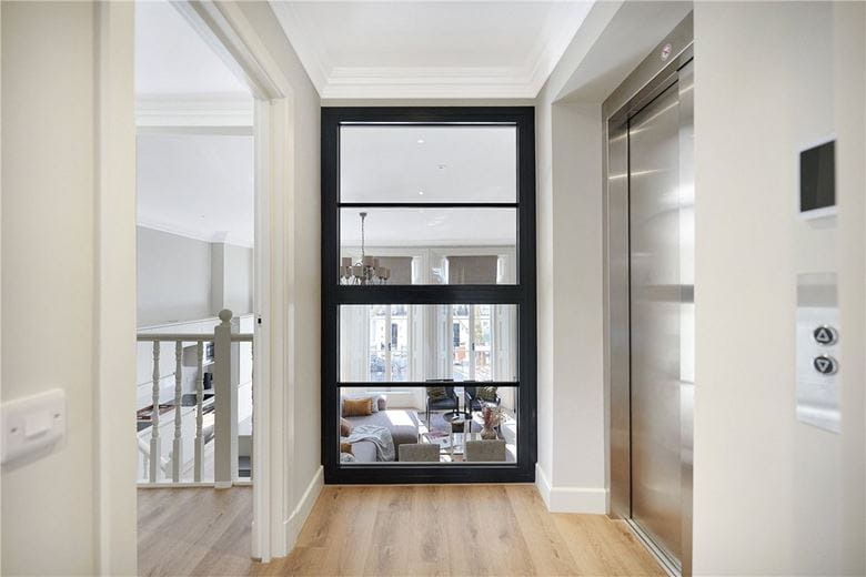 4 bedroom flat, Beaufort Gardens, Knightsbridge SW3 - Let Agreed