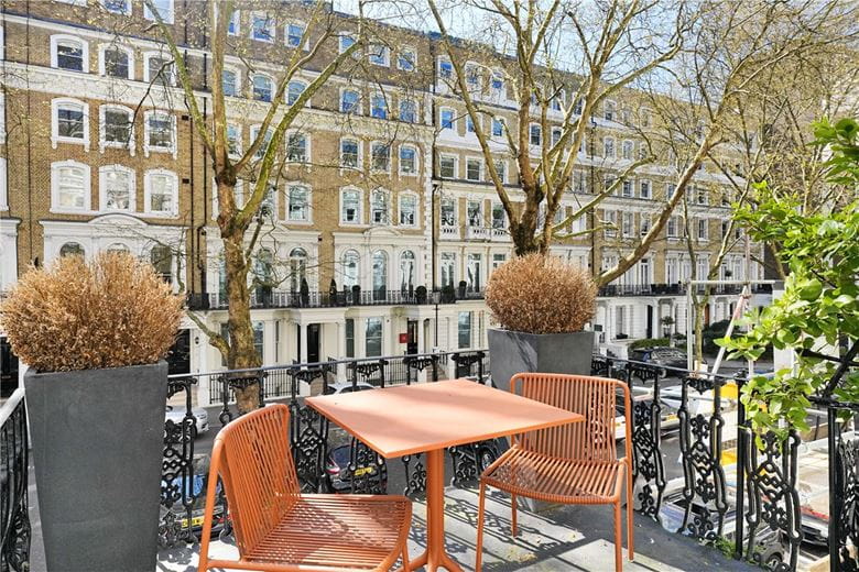 4 bedroom flat, Beaufort Gardens, Knightsbridge SW3 - Let Agreed