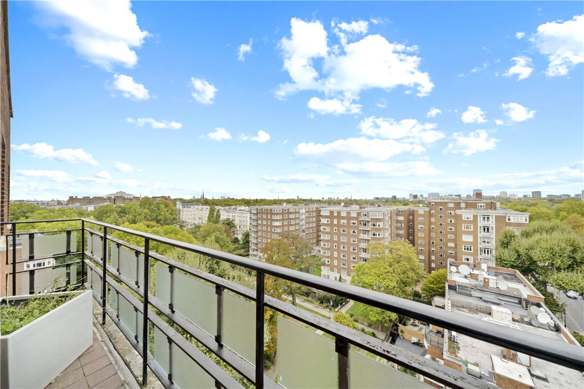 4 bedroom flat, Kingston House South, Ennismore Gardens SW7 - Available