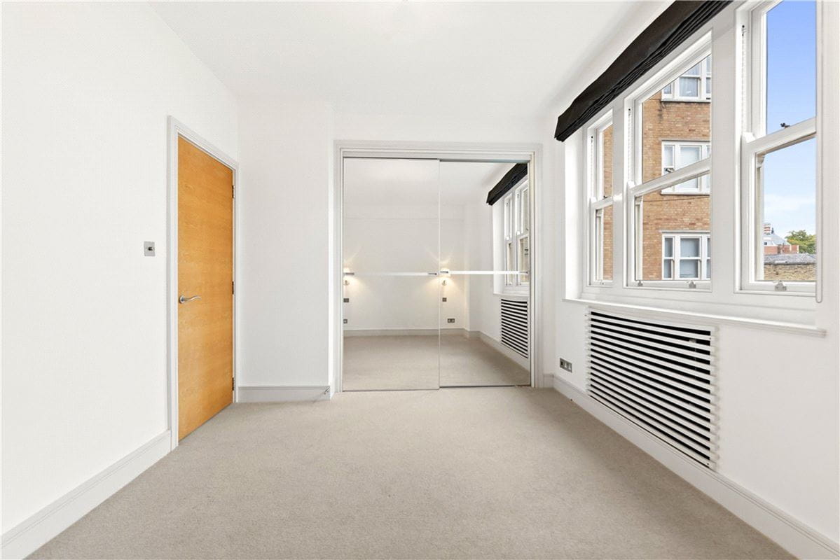 2 bedroom flat, Lowndes Square, Belgravia SW1X - Available