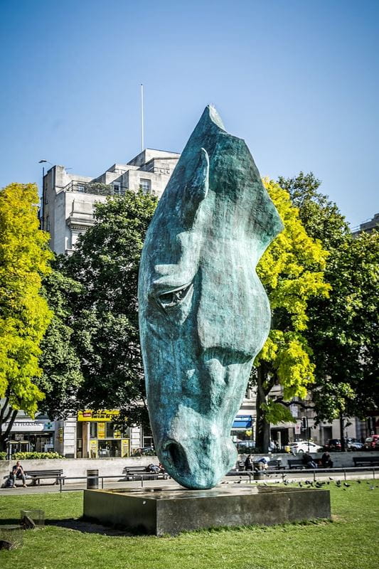 2 bedroom flat, Woods Mews, Mayfair W1K - Available