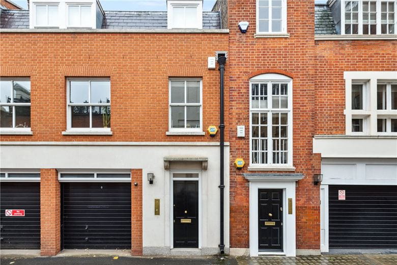 2 bedroom flat, Woods Mews, Mayfair W1K - Available